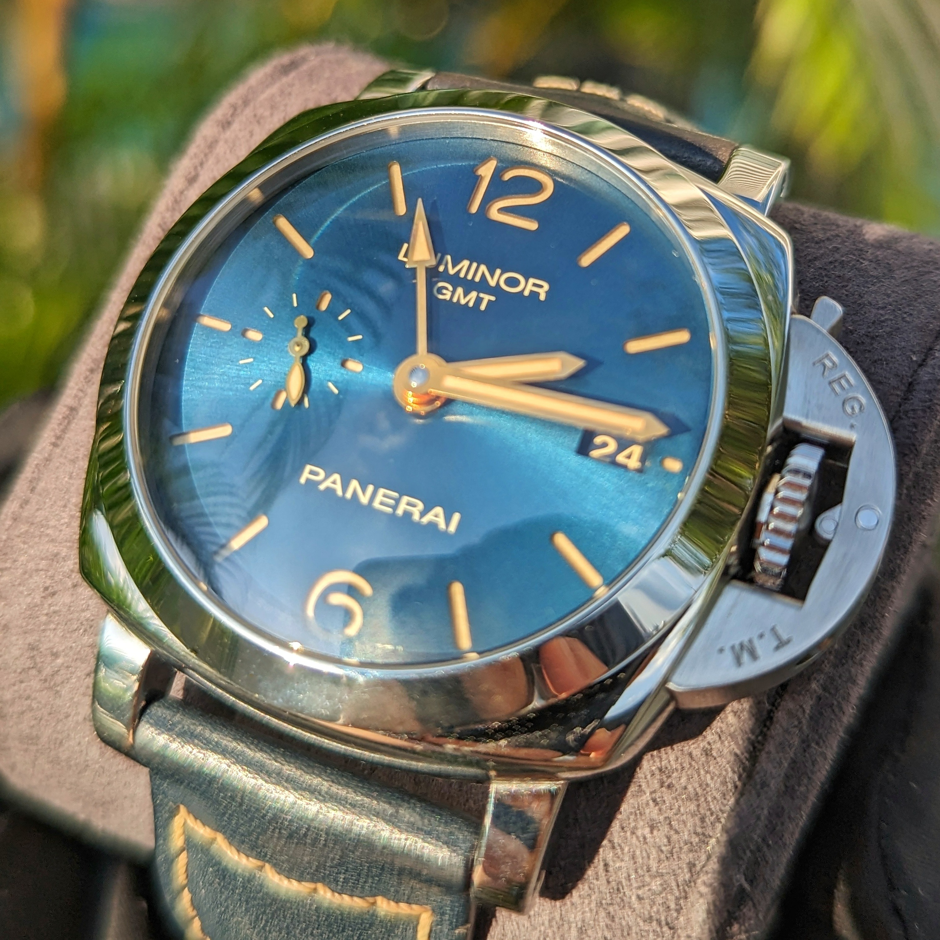 Panerai pam sales 688