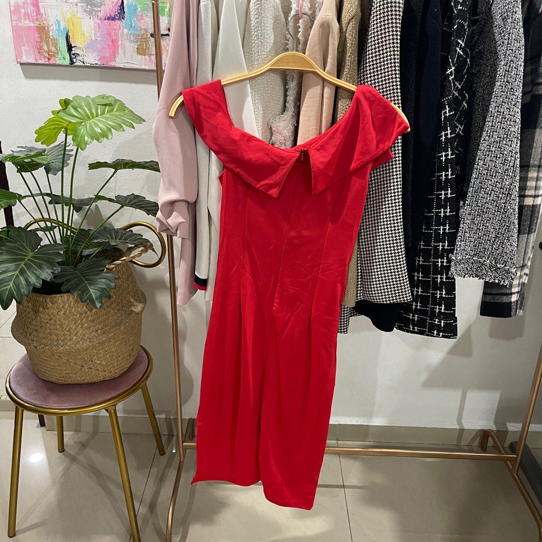 Plain off shoulder outlet dress