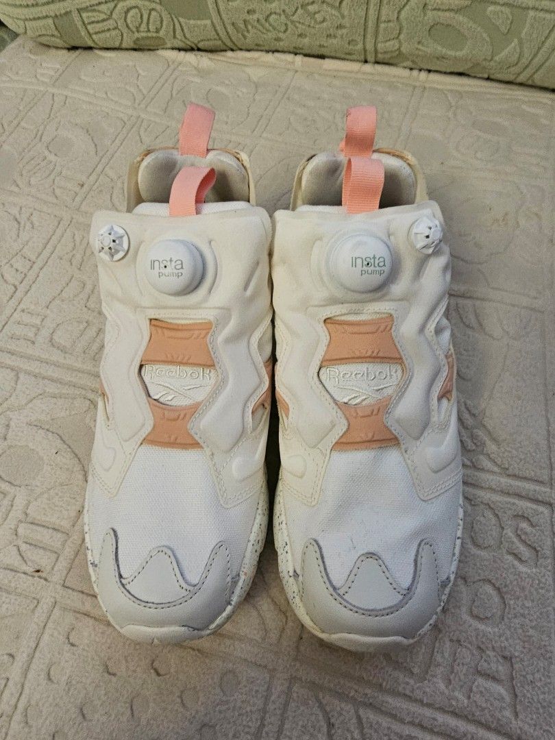 Reebok insta pump fury easter online