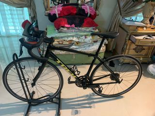 Trek domane al3 discount vs specialized allez sport