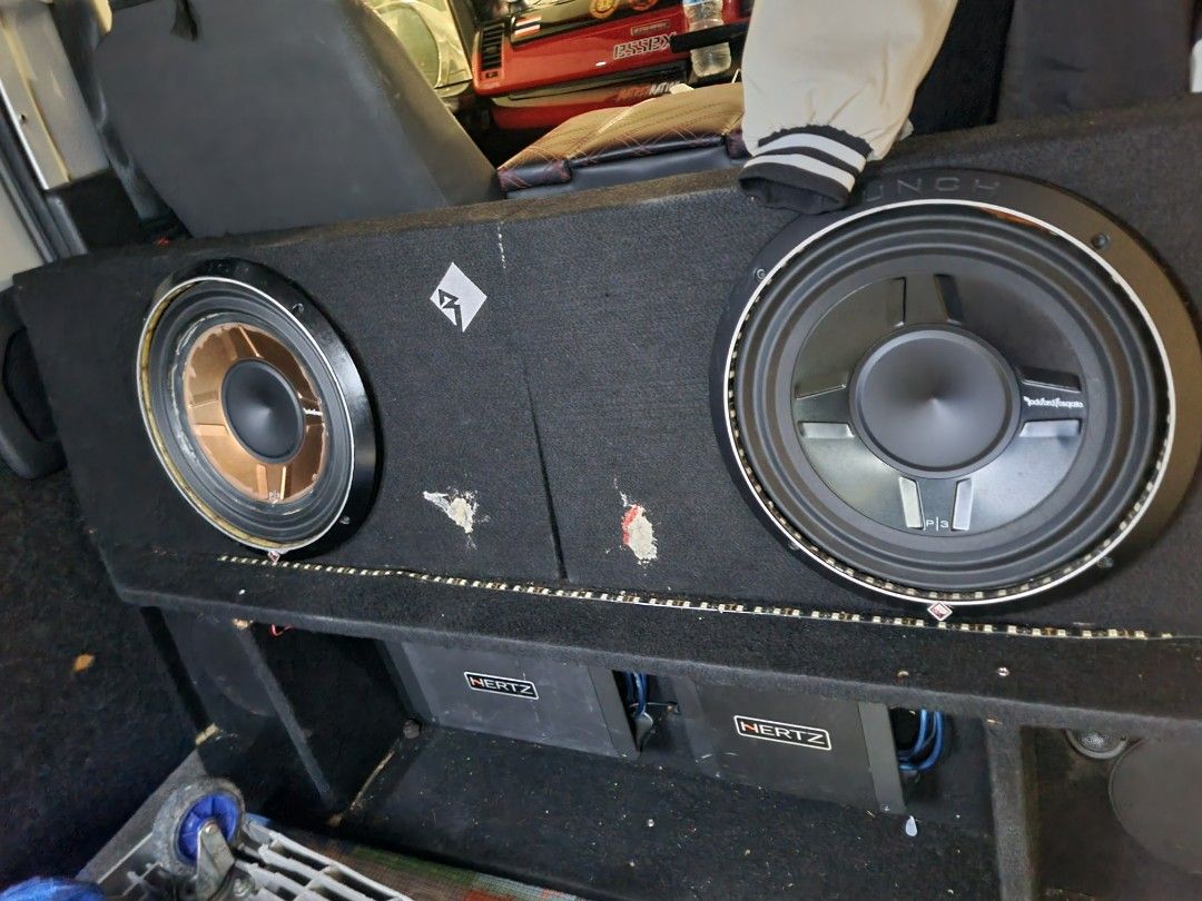 Rockford woofer hot sale