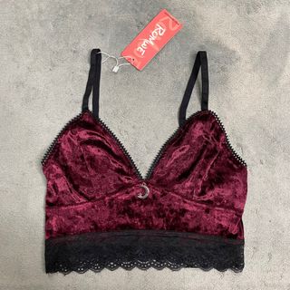 Boohoo strappy velvety Bralette in grey bikini top beach , Women's Fashion,  New Undergarments & Loungewear on Carousell