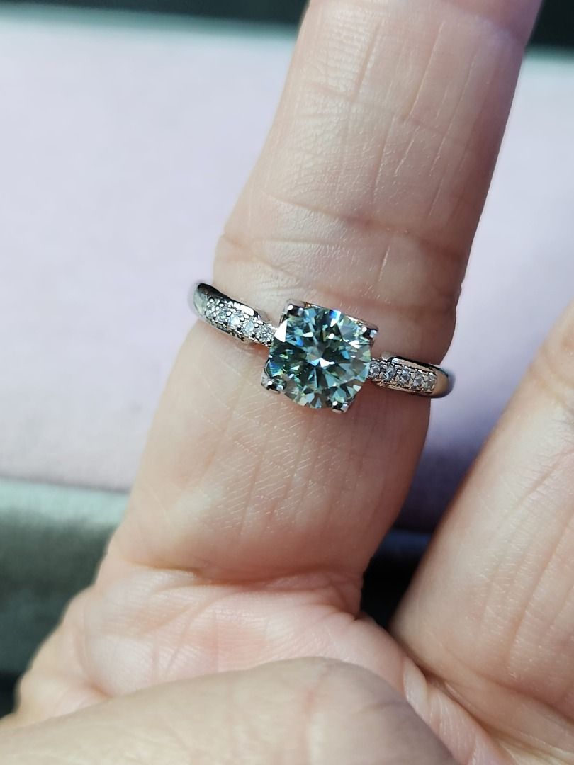 S925 Silver High Brilliance Light Green Moissanite Diamond
