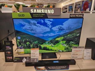 Samsung QLED 55 inches