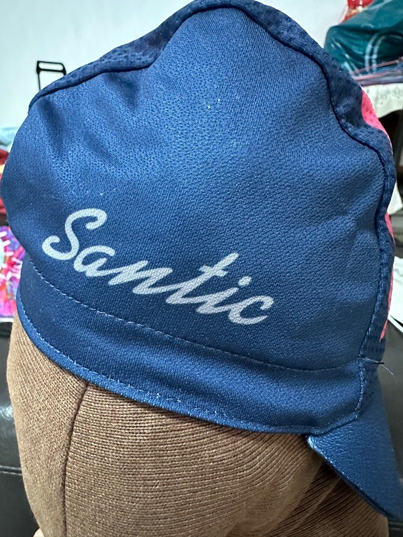 Santic cycling cap clearance