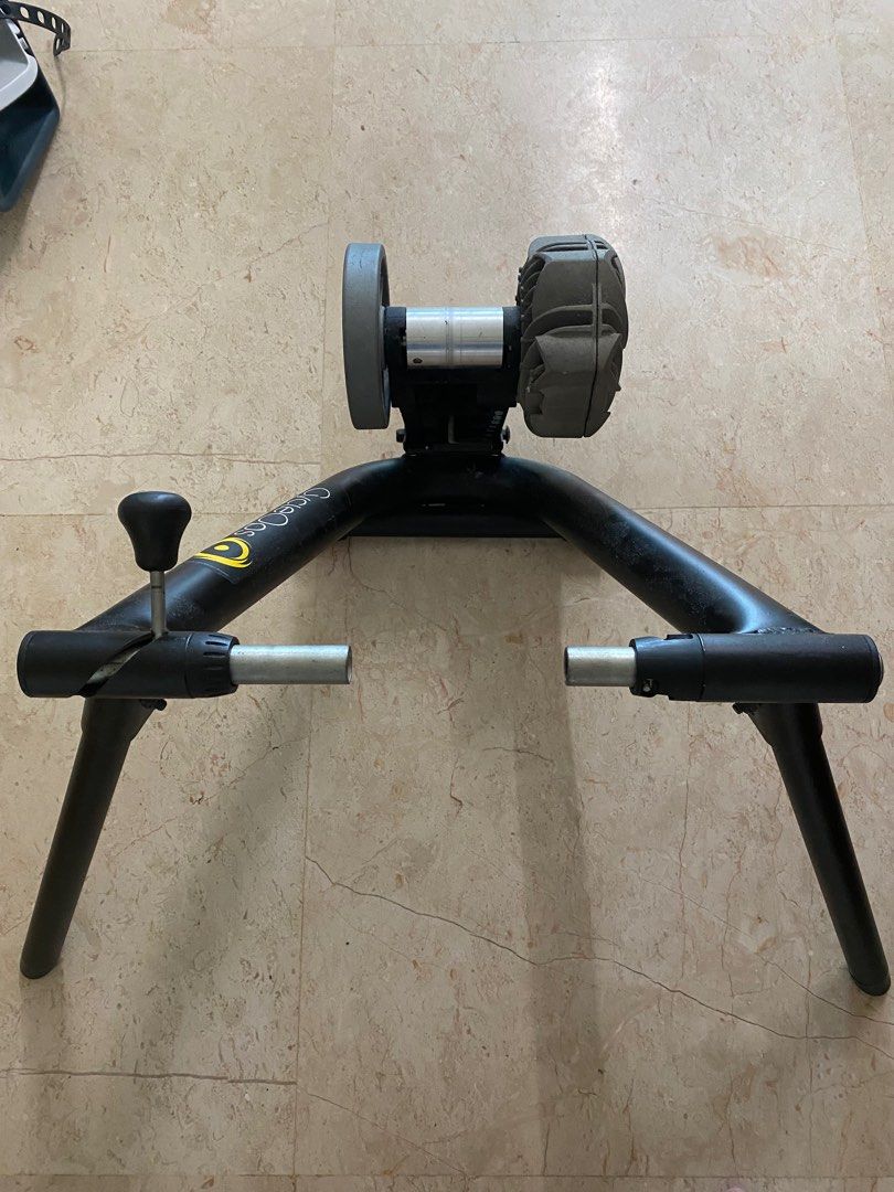 SARIS CycleOps Fluid2 Indoor Bike Trainer