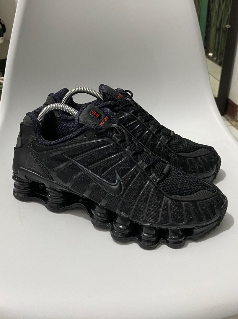 Sepatu outlet nike shock