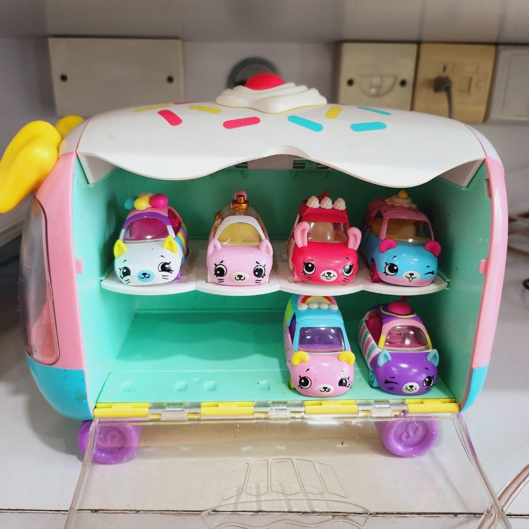 Shopkins cutie cars collectors rainbow cake cupcake van store