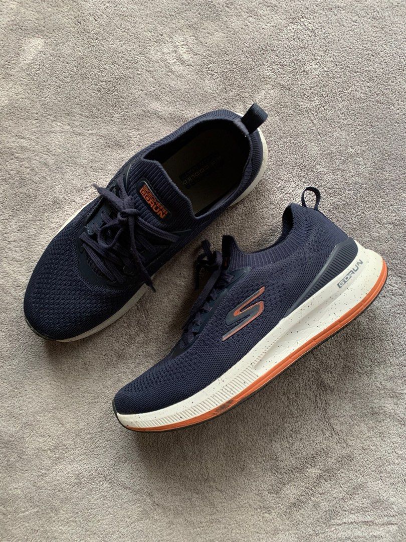 Skechers Go Run Pulse Sneakers, Fesyen Pria, Sepatu Sneakers di