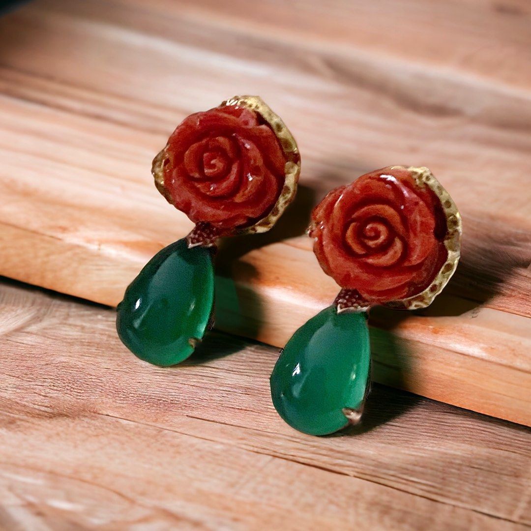 Sponge coral earrings w green agate