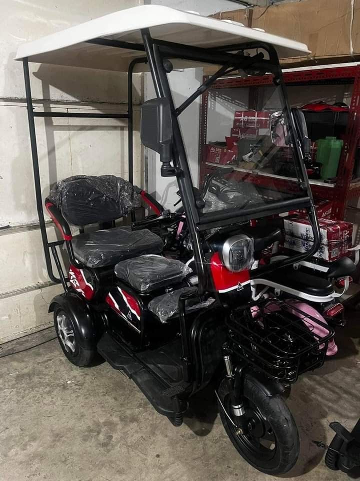 SUPER 001C 3WHEELS E-TRIKE WITH ROOF & WINDSHIELD (Category: Bicycles) located in Pasig City. Submitted by gemma_00 (Listing ID 1282457918, Image 3). Description: RESTOCKED‼️ BEST SELLER & SUPER AFFORDABLE TRANSFORMER E-TRIKE 👌 👉SUPER 001C 3WHEELS E-TRIKE WITH ROOF & WINDSHIELD 💥SALE PRICE▪️27,000👌 ✅FREE TRAPAL ✅FREE ASSEMBLE & DEMO ✅WITH CERT OT OWNERSHIP Available color 💛Black yellow ❤️Black red 💚Green yellow 🖤Gray green Specs: 👇👇👇 ✔️