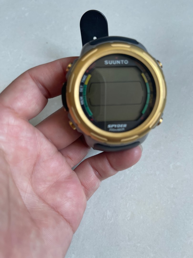Suunto stinger titanium online