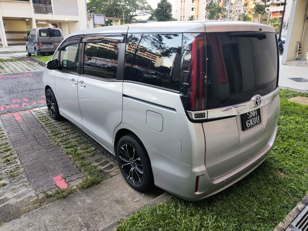 Toyota Noah Hybrid Hybrid (2021 MODEL)62872683096451111