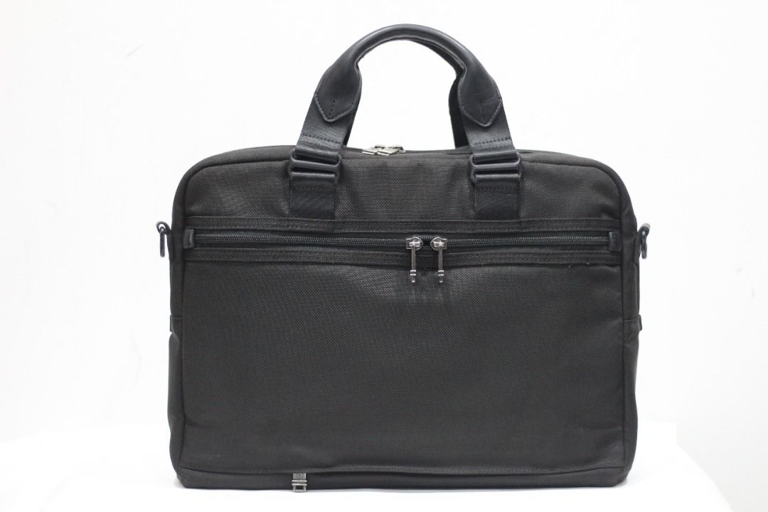 Tumi 22611dh store