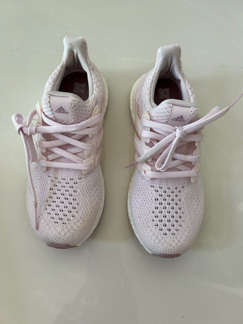 Baby pink hotsell adidas boost