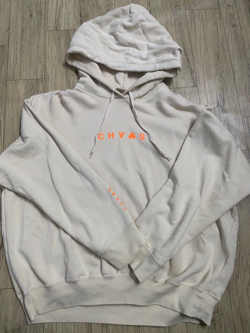 Uniqlo best sale chaos hoodie