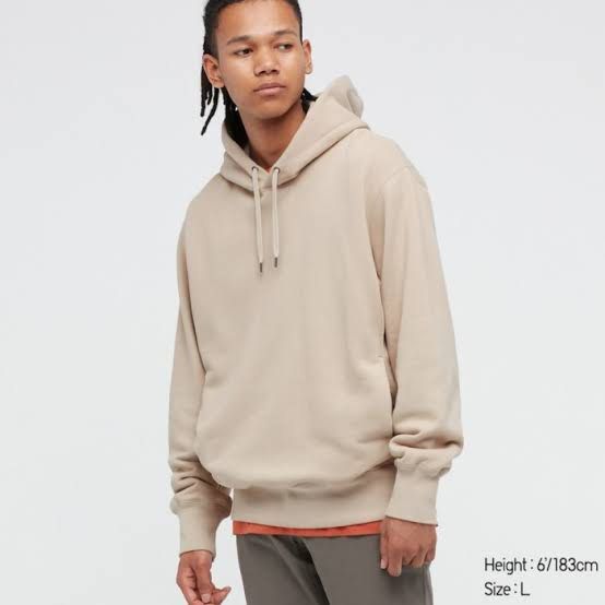 Uniqlo Hoodie in Cream