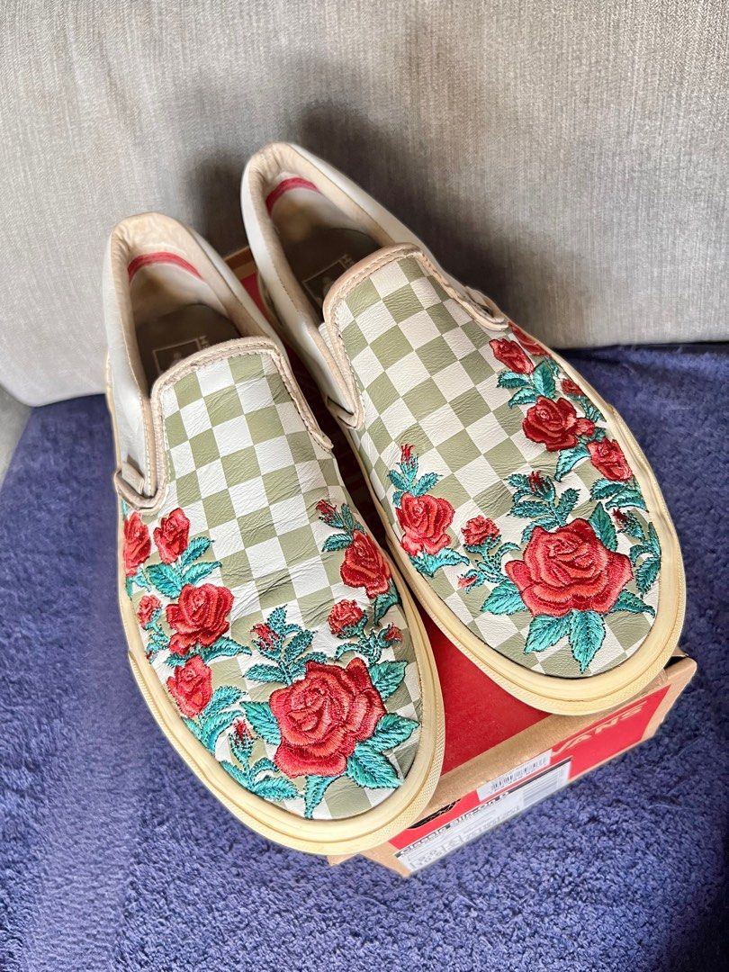 Vans slip best sale on rose embroidery