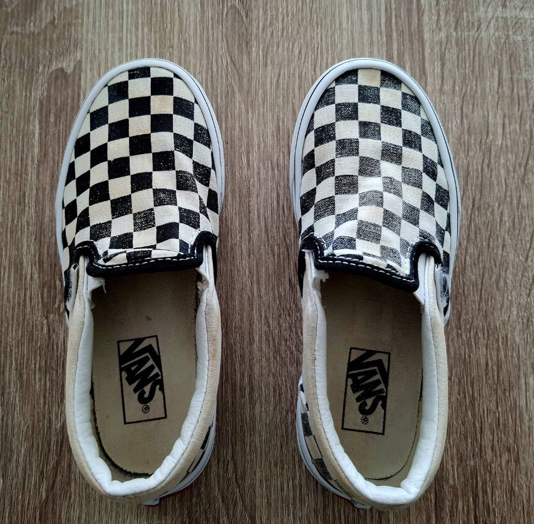 Kids checkered shop vans