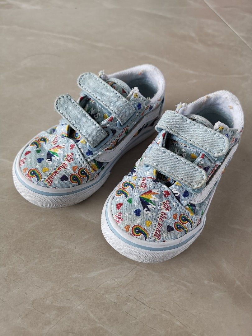 Vans off the 2025 wall baby shoes