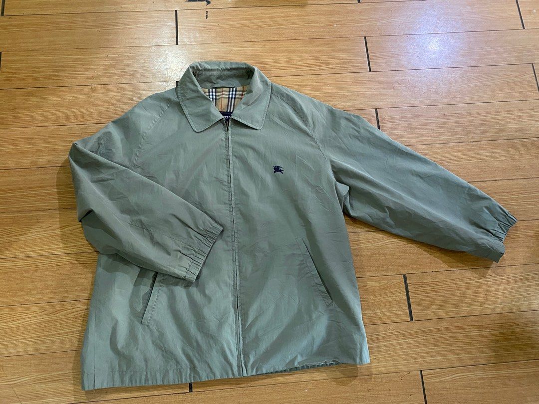 Vintage Burberrys Haringtong Jacket (Category: Coats, Jackets and Outerwear) located in Quezon City. Submitted by cheaprrdrip (Listing ID 1282499273, Image 1). Description: Issues : see last 3 pics 1300 free shipping..