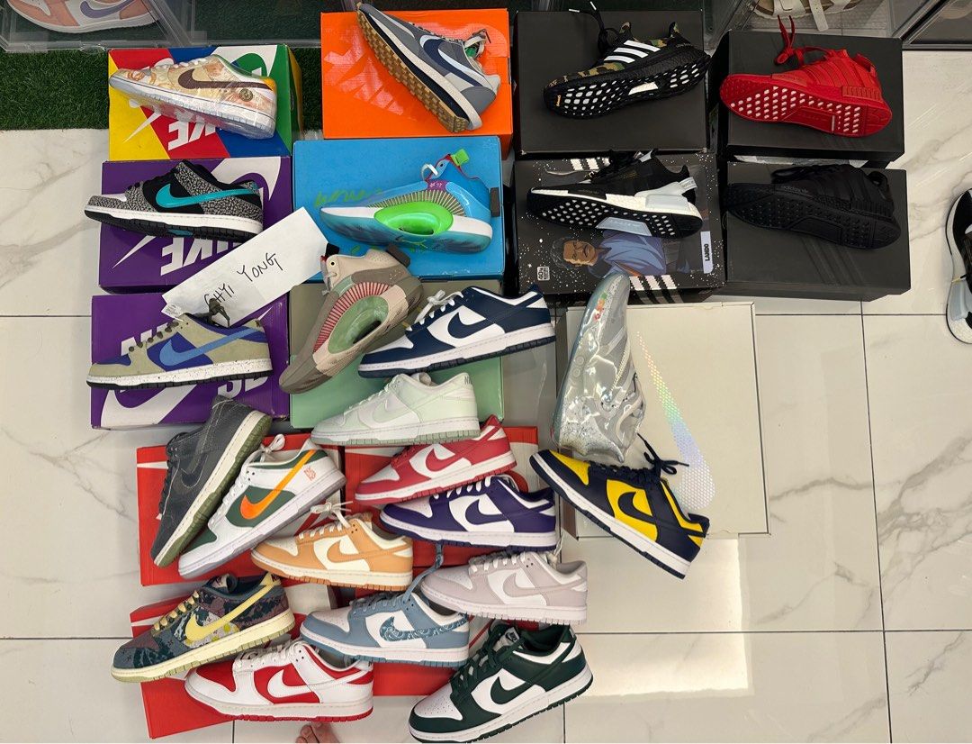 Want to sell shoes Men s Fashion Footwear Sneakers on Carousell