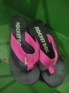 Wedge slipper