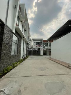 2-Storey Modern Townhouse EDSA Muñoz Quezon City