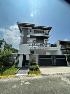 3-Storey Modern Residential House Filinvest II Quezon City