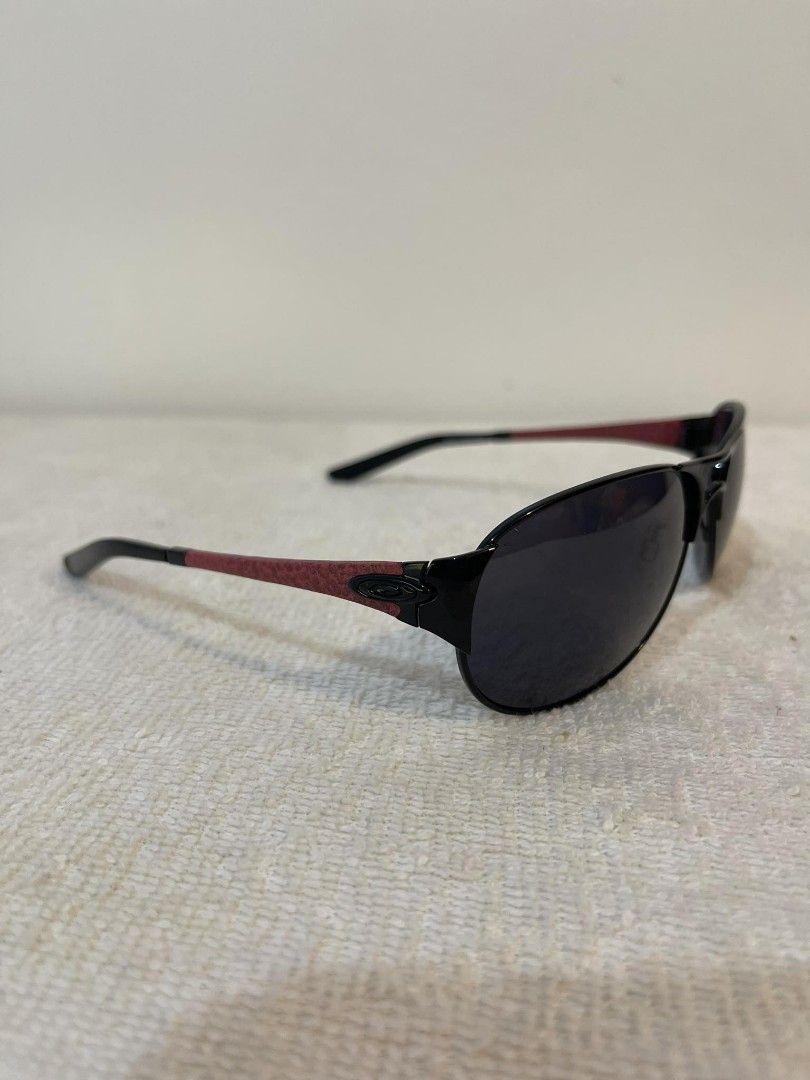 Authentic Oakley Restless Sunglasses Men s Fashion Watches