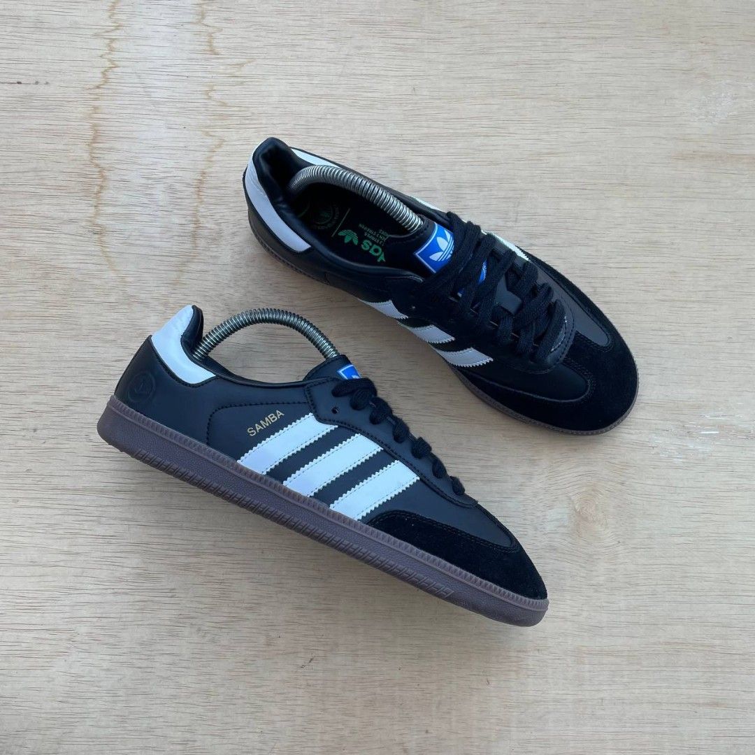 adidas gazelle silver green womens adidas Samba Indoor Shoes, Black/White/Red / 11 main image 0