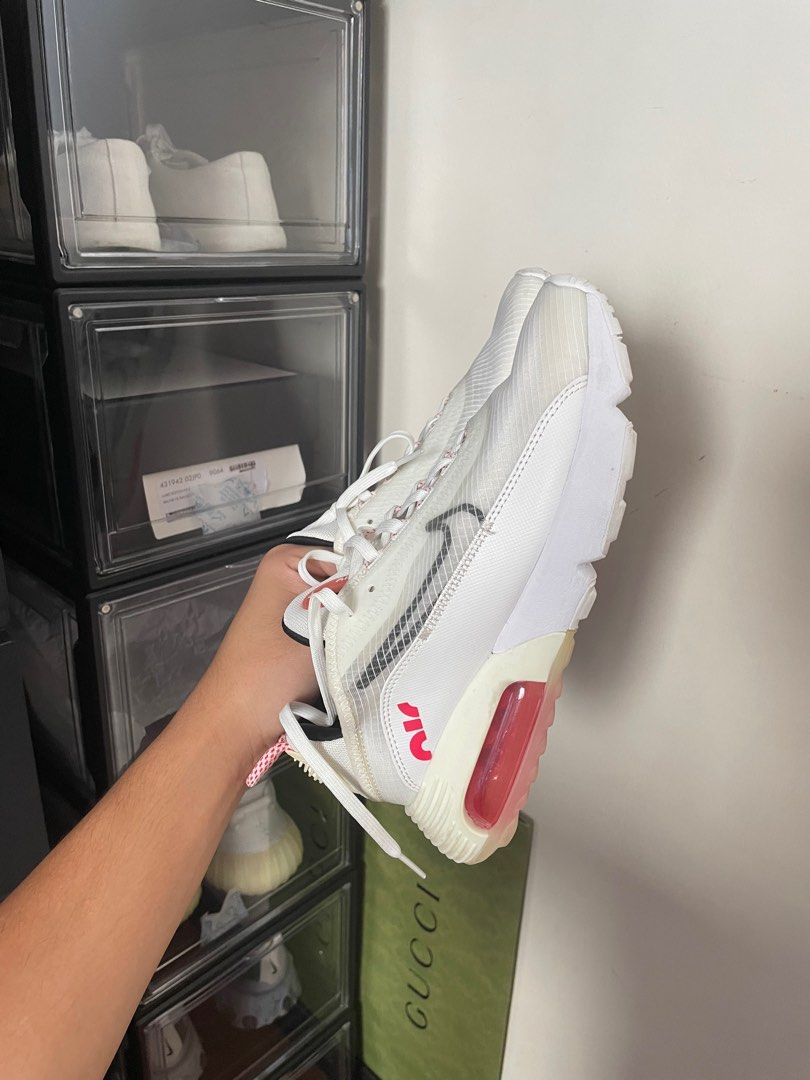 Airmax 2090 (Category: Sneakers) located in Pasig City. Submitted by franjunarca0304 (Listing ID 1282675778, Image 1). Description: No box. Slightly used. Decluttering..