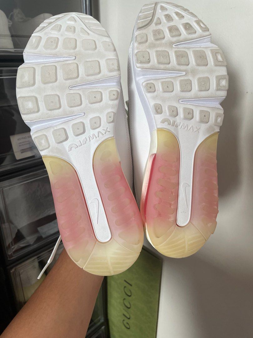 Airmax 2090 (Category: Sneakers) located in Pasig City. Submitted by franjunarca0304 (Listing ID 1282675778, Image 2). Description: No box. Slightly used. Decluttering..