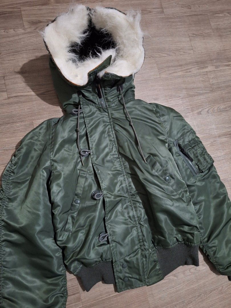 Alpha industries vintage green top