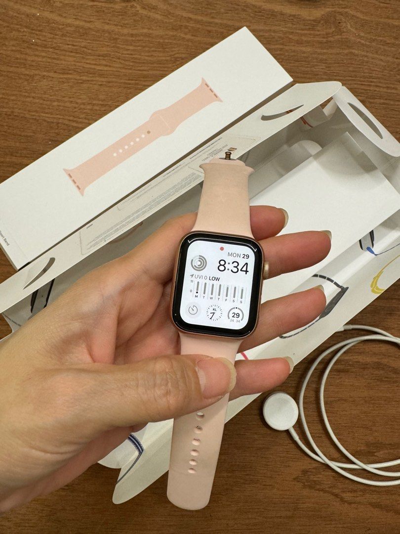Beli apple outlet watch series 4