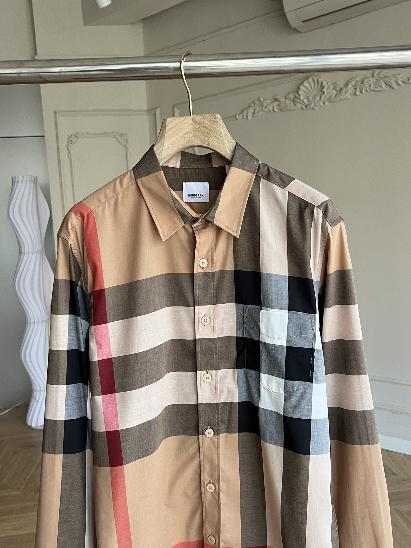 Burberry shirt store with pocket