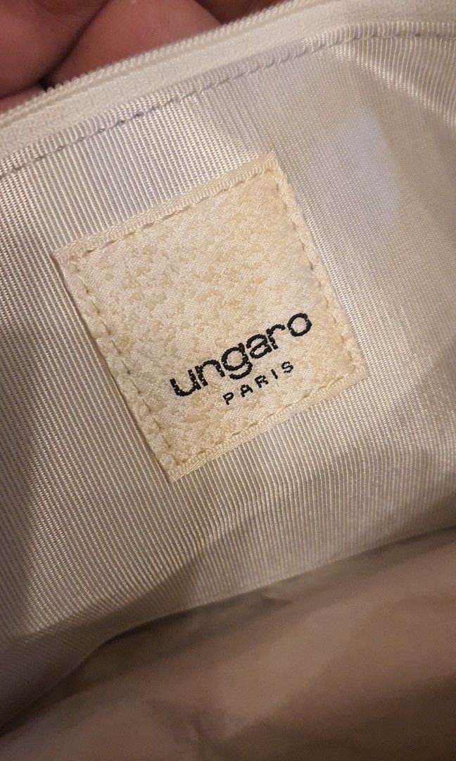 Authentic ungaro hand bag (Category: Luxury Bags & Wallets) located in Cavite. Submitted by ohmie23 (Listing ID 1282752534, Image 3). Description: Authentic ungaro hand bag.