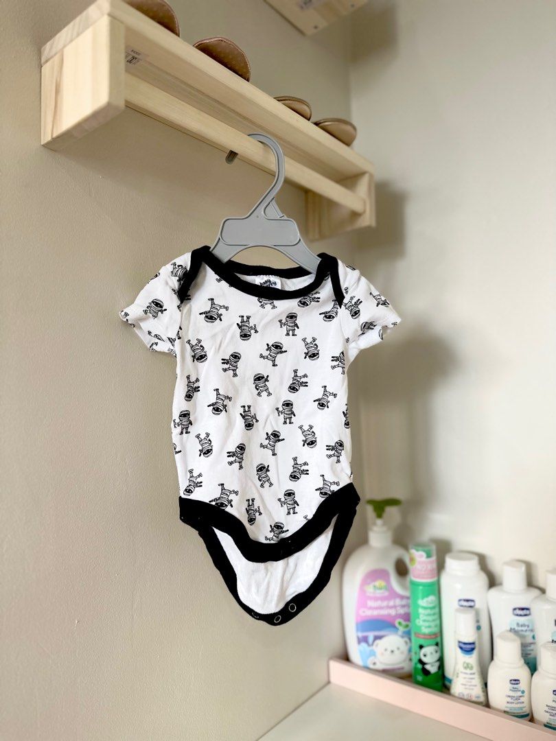 Mummy onesie outlet