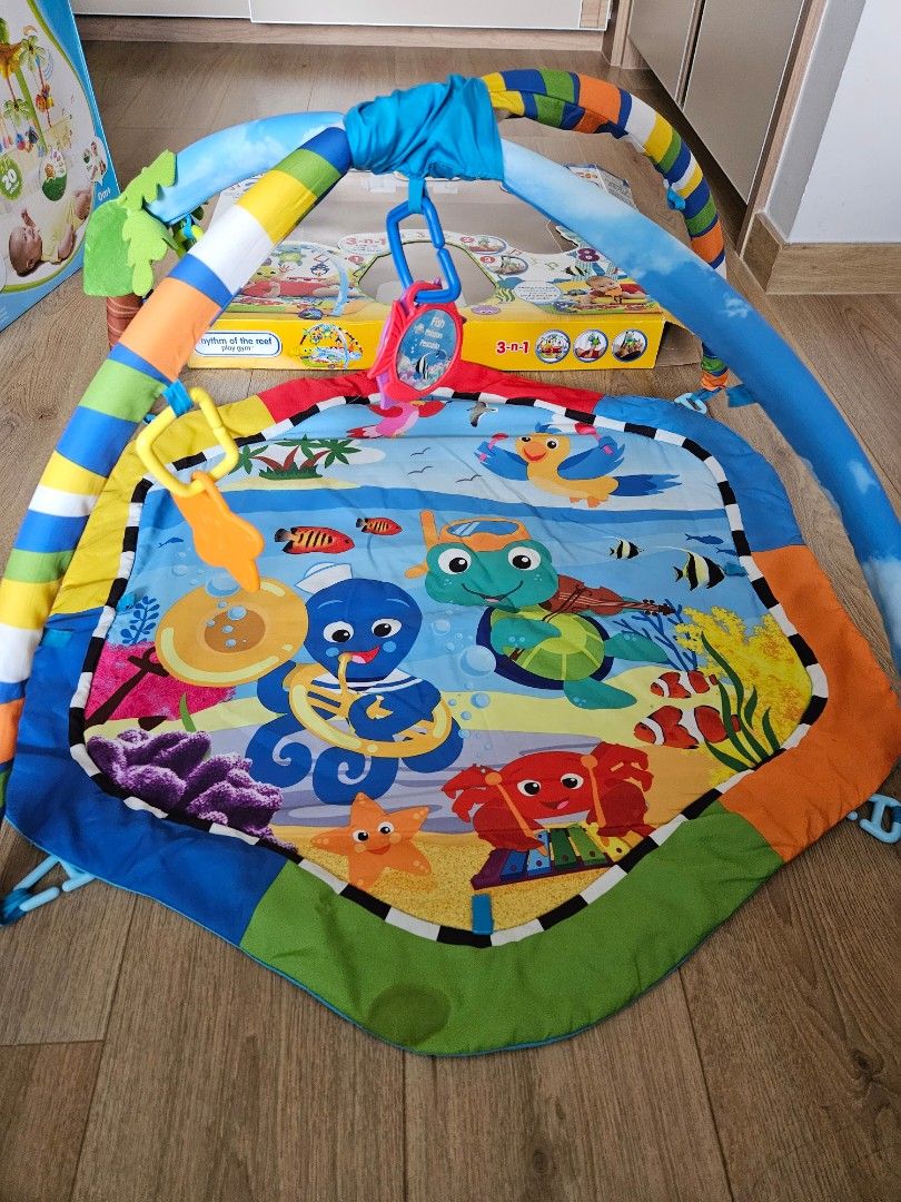 Baby Einstein rhythm of the reef play mat play gym