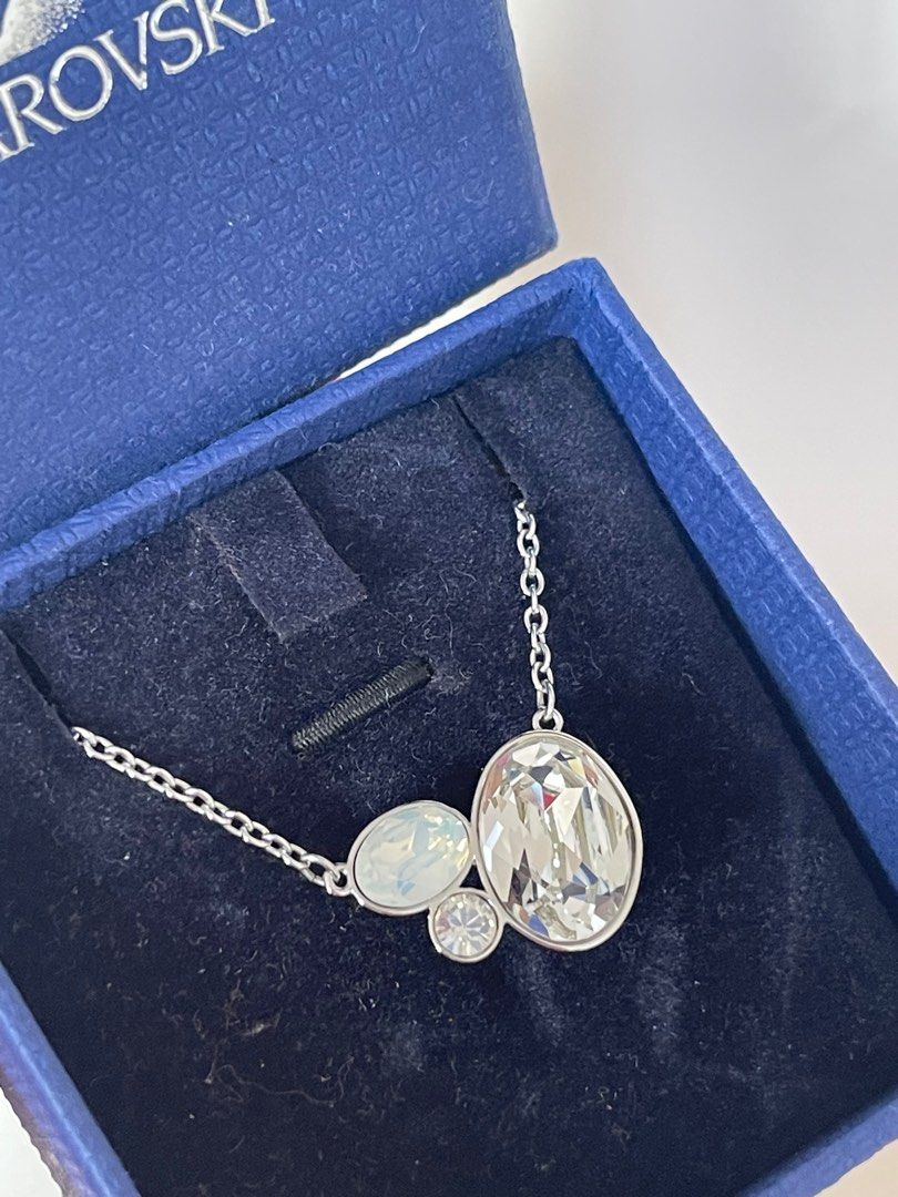 Swarovski crystal outlet necklace price