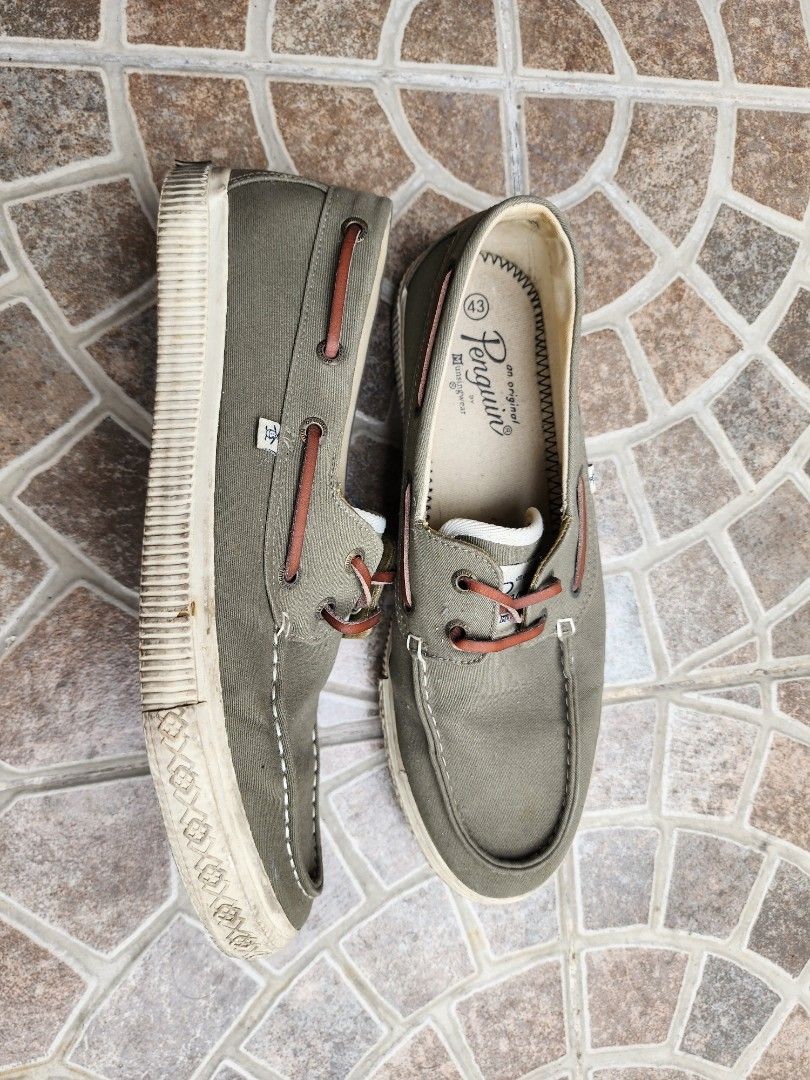 Penguin store boat shoes