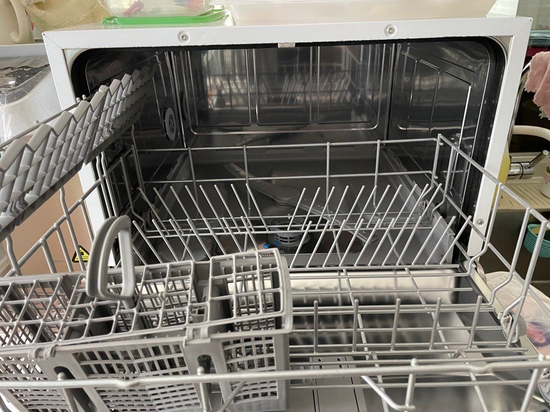 Bosch table top dishwasher SKS62E32EU, TV & Home Appliances, Kitchen