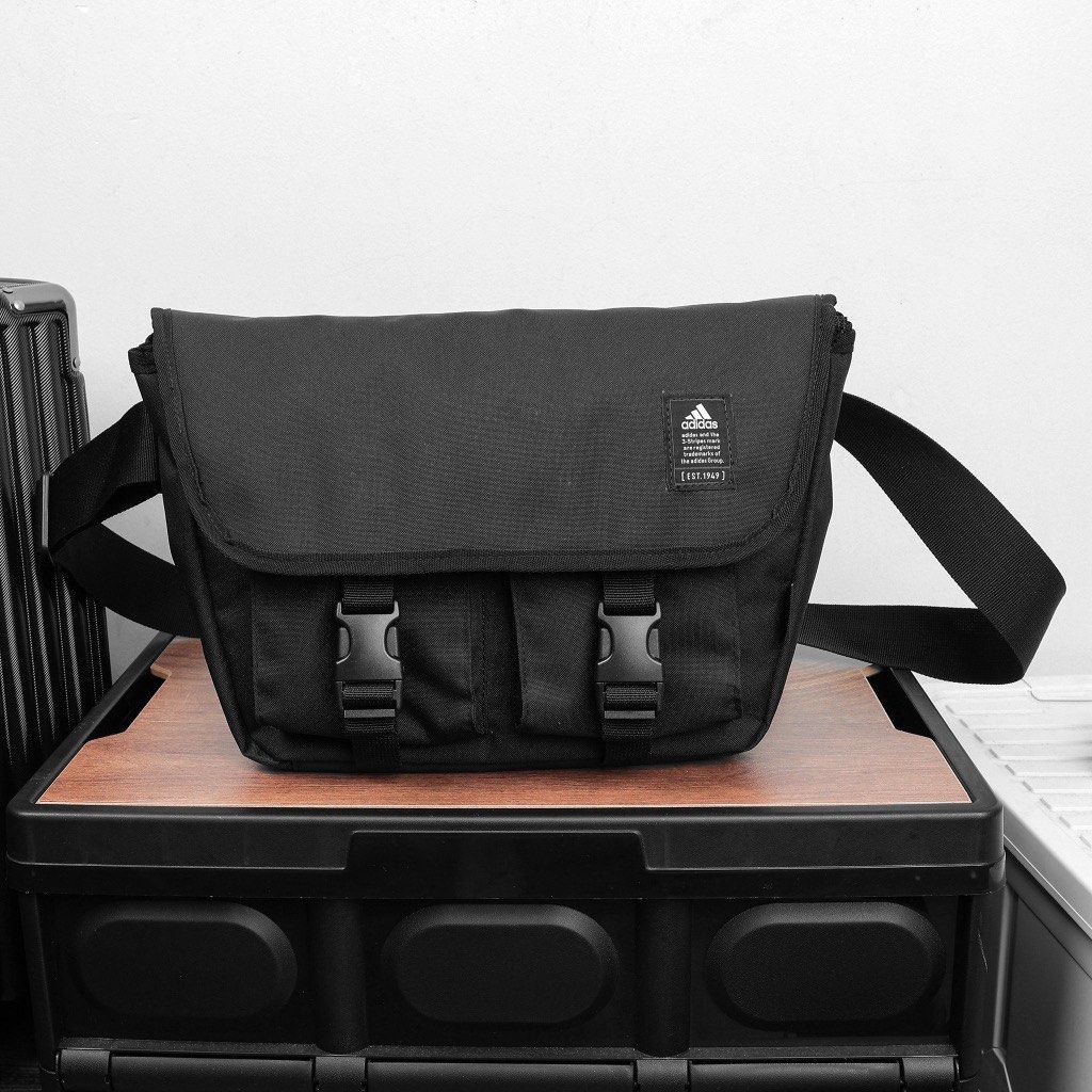 Adidas man bag black store