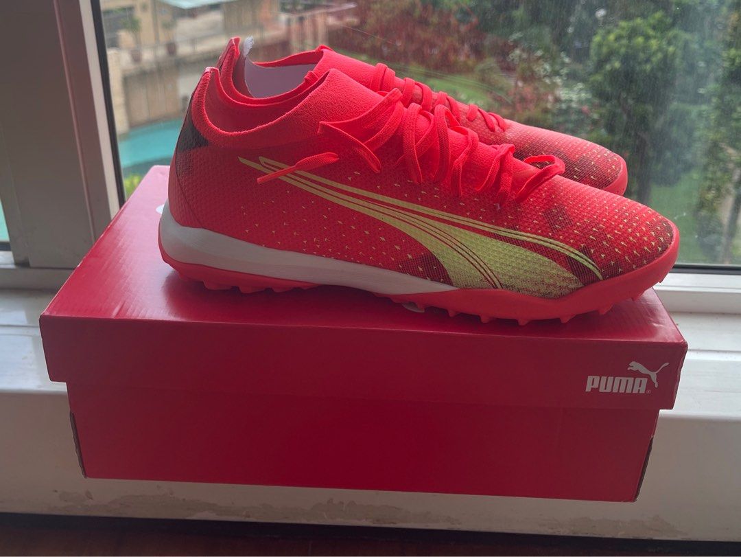 Puma red boots top