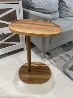 C Table (small coffee table)