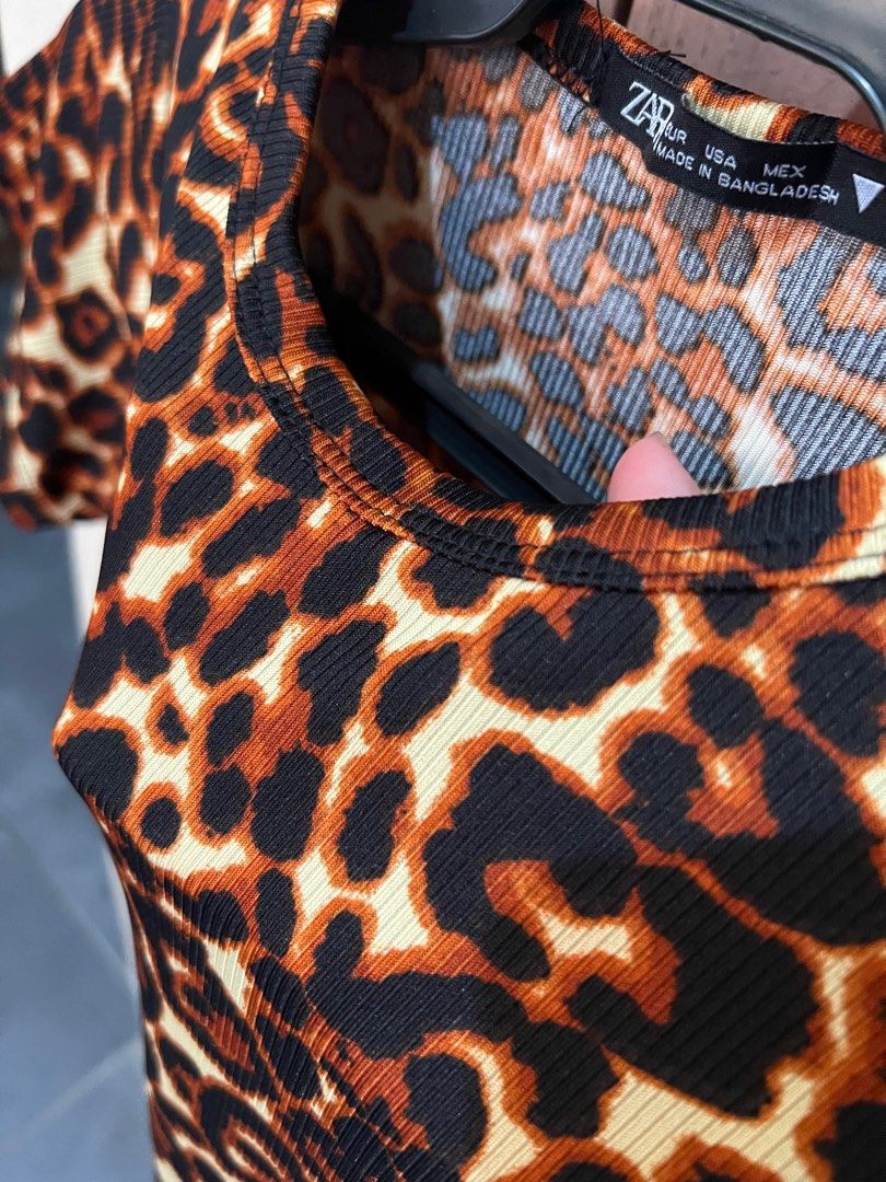 Casual dress / leopard dress (Category: Dresses) located in Quezon City. Submitted by msflawsome (Listing ID 1282711227, Image 2). Description: Never been used! Stretchy fabric so can fit small to medium frames If you’re 5ft and up, this will be above the knee. Mostly mini dress #minidress #printed #zara #casual #partydress #animalprint .