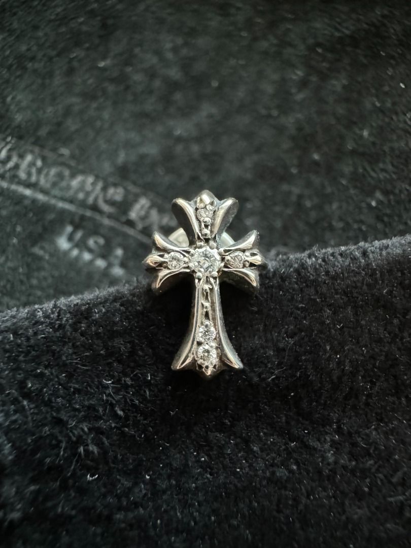 Chrome hearts cross earring top