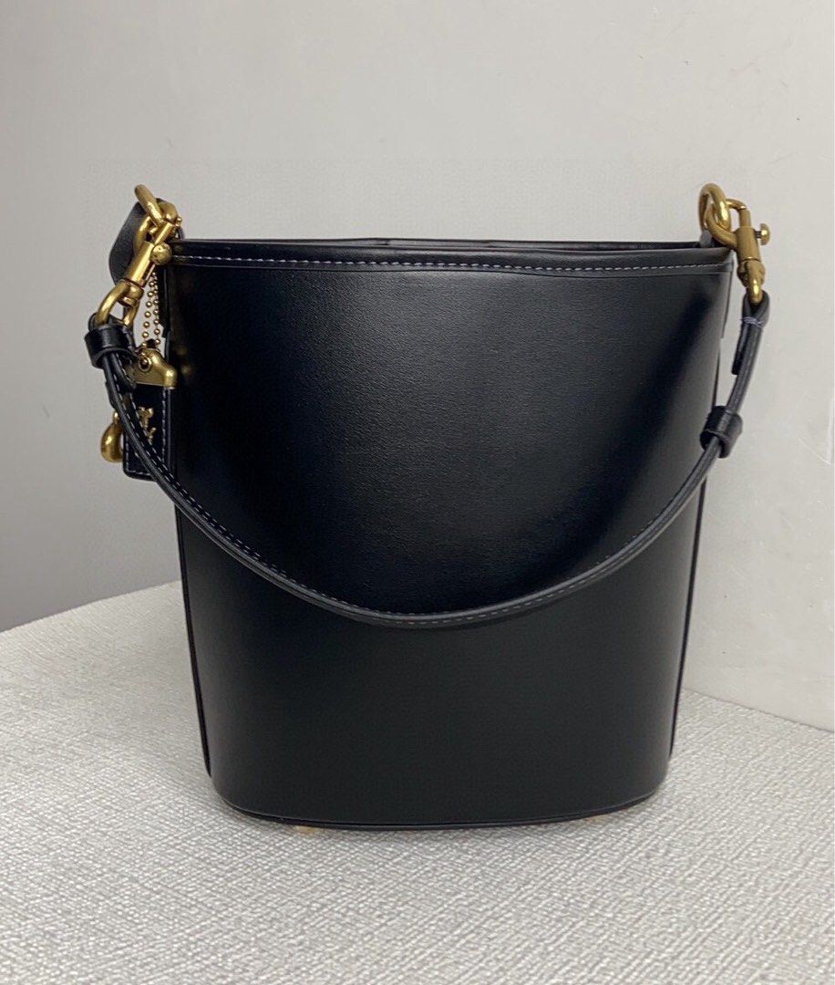 Coach black sales leather bucket bag