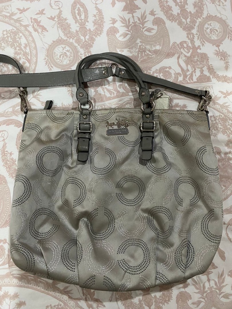Coach Silver Bag Women s Fashion Bags Wallets Cross body Bags