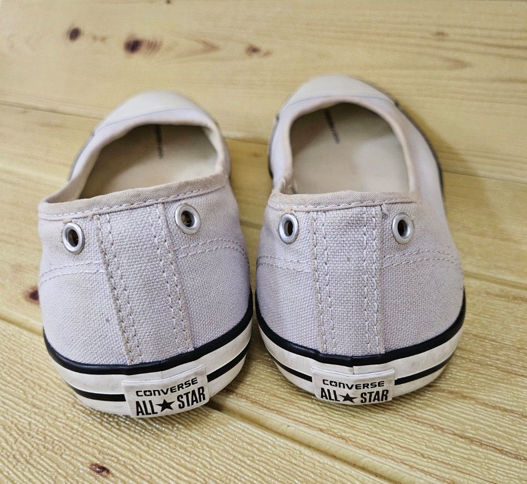 Converse Ballet Flats Women s Fashion Footwear Flats Sandals on Carousell